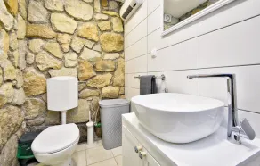 Lovely Home In Vrhi Vinagorski - Image 3