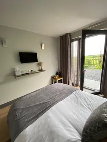 Sea View Barn Apartment at Downton Lodge, Near Dittisham, Peaceful Rural Setting - Image 5