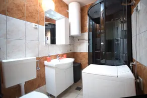 Nyrenoverade Apt Adria - Image 3