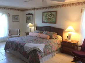 Boat Lover's Spacious, 4/3.5 waterfront canal home with Dock and Heated pool! - Image 4