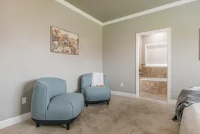 Cheerful 3 Bedroom Home, King Bed, 10 min from Palo Duro Canyon, Fireplace, Washer Dryer - Image 3