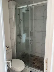 CHARMANTE MAISON 2 CHAMBRES: 3 LITS, COUCHAGES 1-5, SÉCURITÉ 24h / 24, PISCINE PRIVÉE ET PLAGE - Image 3