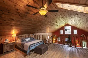 The Honey Barn & Honning House LLC - Image 5