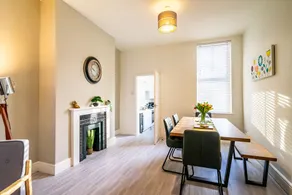 St Johns City centre House - sleeps 6 guests  in 3 bedrooms - Image 3