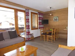 La Souche 8 - Large 2-room apartment, close to the village centre - Image 4