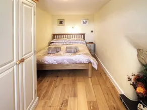 2 bedroom accommodation in Holyhead Mountain, near Trearddur Bay - Image 4