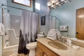 Smoky SPECiAL Perfect Fun Family cabin Game room Hot tub & view! - Image 5