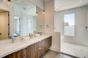 Splinterny 7 seng Midtown hjemmemins til DT / Medical District - Nye billeder snart! - Image 3