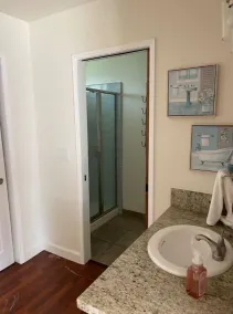 Cozy Home With Sunroom - Image 3