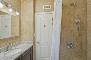 Modern Hampton Bays Cottage near BEACHES & TOWN cottage - Image 2
