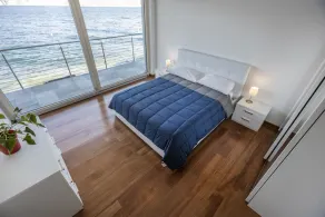 CasaClima Gold lakeside villa with large garden for absolute relaxation - Image 5