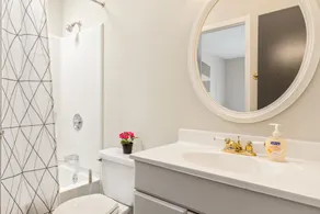 Ground Level UNC 2BR 2BA w/ Pool - Pet Friendly - Image 2