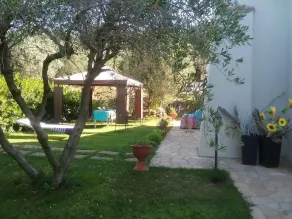 In private villa with 4000 square meters of greenery and swimming pool - Image 4