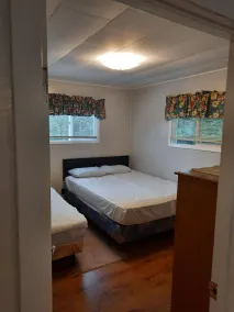 Very Private Lakefront Cottage  in sheltered cove on Lake Nipissing South Bay - Image 4