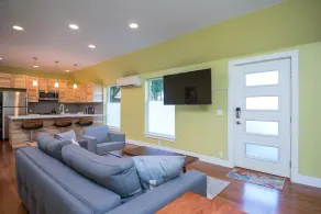 Remodeled Guesthouse with separate Riverfront Patio and dock+river access - Image 5