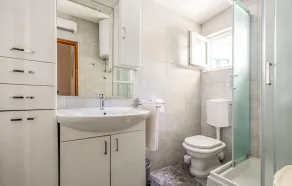 3 Bedroom Amazing Home In Opuzen - Image 3