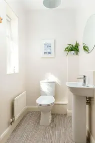 Seaside 2-Bed with Private Parking, Portishead - Image 4