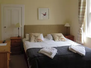 2 bedroom accommodation in Duns - Image 4