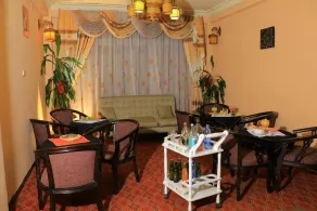 Keba Guesthouse Twin Room with Private Bathroom - Image 4