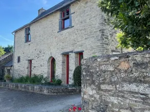Spacious Country House with Private Pool and Enclosed Garden - Image 4