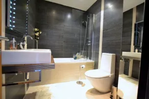 Luxury villa, amazing location, pool, jacuzzi, snooker, cinema & tennis court! - Image 4