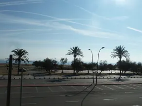 285-Appartement en première ligne de plage avec parking privé - Image 4