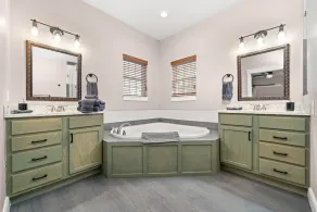 Secluded Luxury Home with Pool and Hot Tub in ASHEVILLE 15 min to Downtown - Image 4