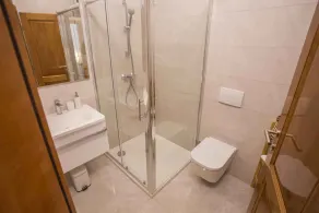 Holiday home with air conditioning and terrace in the city centre - Image 2