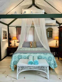 Fairy Tale Guest Cottage in Magic Garden by Pool - Image 5