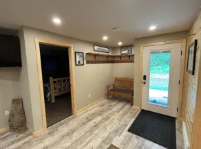Waterfront cabin, sleeps 13, year round fishing on Chippewa Flowage in Hayward - Image 3