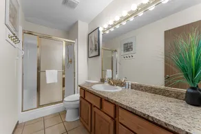 Fantastic Lake View Condo Next Door to Silver Dollar City with Free Tickets - Image 4