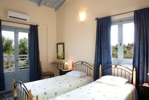 Luxury villa with private pool, 0,5km from beach and 0,5 km from town - Image 4