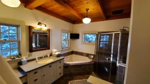 1818 Modern Farm House with Pool, Hot Tub and a large permanent dock on the lake - Image 2