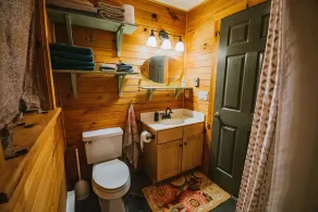 4-bedroom Vacation Cabin on 50 Private Acres - Image 5
