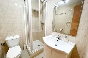Appartement de 2 chambres à coucher à seulement 150 m de la plage de Sabinillas - Image 4