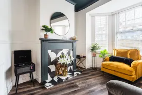 STUNNING 5 BEDROOM TOWNHOUSE 5 MINS TO CITY CENTRE - Image 2