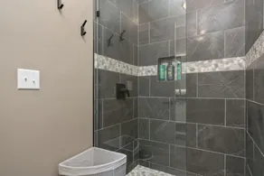 Moderne, zeitgemäße Wohnung - Image 5