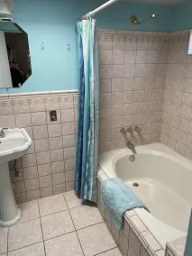 Zentrale Lage mit allen richtigen Annehmlichkeiten für den perfekten Urlaub. - Image 3