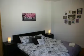 Villa avec piscine privée et jardin - Wifi gratuit. À distance de marche de la ville - Image 3