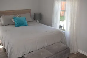 Neat Suite is a downstairs studio - Image 4