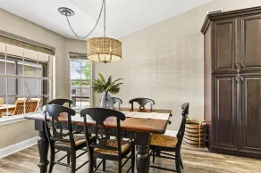 Poolside Retreat! Private pool & hot tub! Only 5 min to Beach! - Image 5