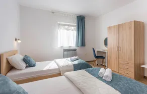 Beautiful Home in Katun Lindarski With Wifi and 6 Bedrooms - Image 5