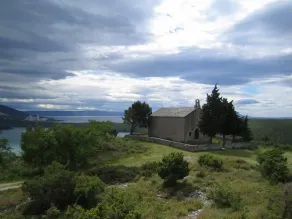 Country house for a holiday - Image 3