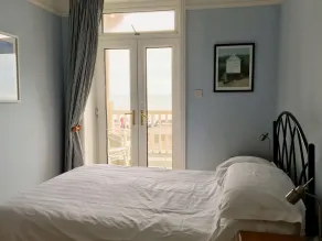 Lejlighed på første sal ved havet med balkon og spektakulær havudsigt. - Image 5