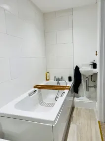 Stylish & Rural Luxury Cottage - Image 3