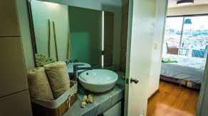Family apartment central area - Image 4