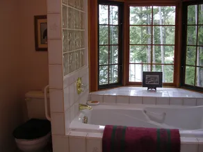 Ainslie Point Deluxe Waterfront Cottage med tillgång till strand och docka - Image 3