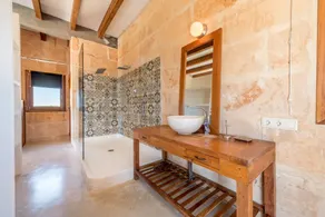 Country House with Pool, a/a, Large Garden, Terraces & Wi-Fi; Parking Available, Pets Allowed - Image 3