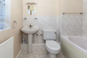 Spacious 2 bed 2 bath - Image 2