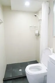 Cozy & harmonious decor Studio Apt - Image 2